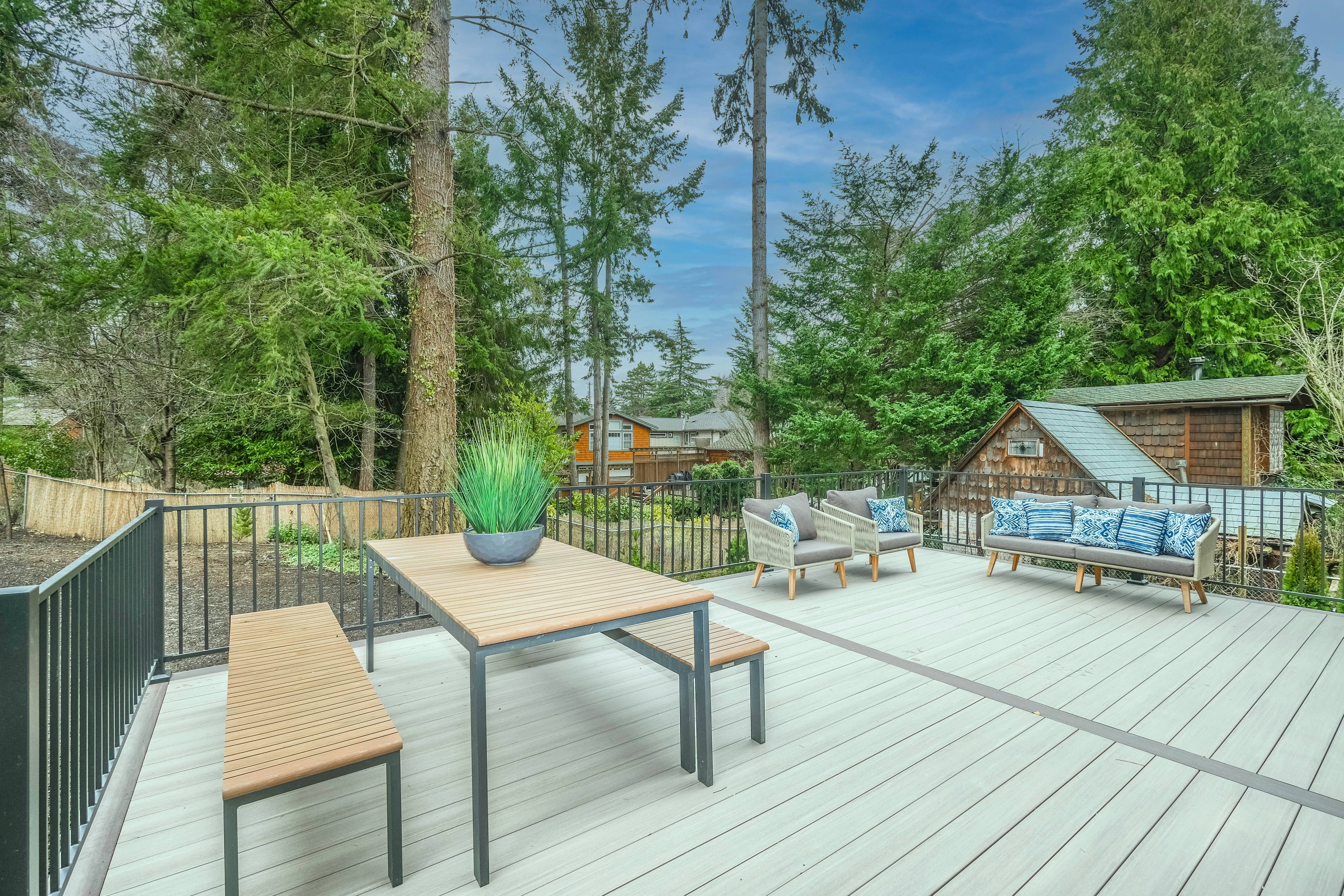 Welcome to Seasonal Patio Shop: Your One-Stop Destination for Year-Round Outdoor Living